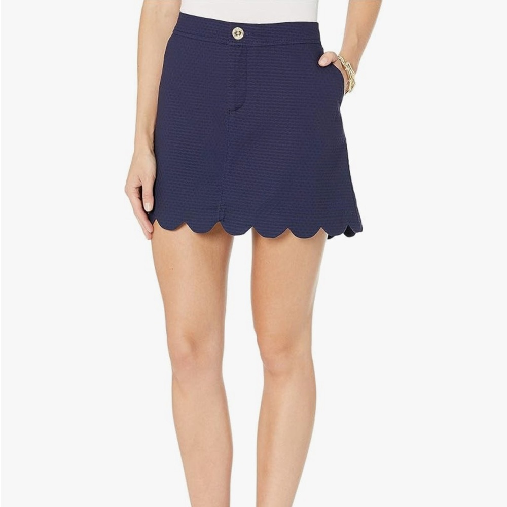 Lilly Pulitzer Women's Colette Navy Pique Scallop Skort Like New 4 Country Club